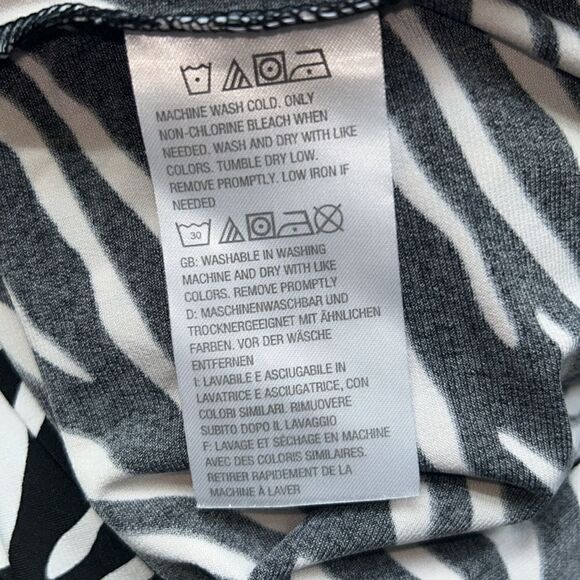 Susan Graver zebra print tiered sleeveless v-neck midi dress size 1X - Picture 7 of 8